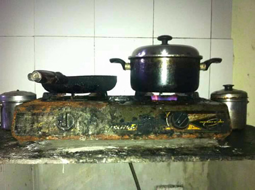 Đây chính là chiếc bếp gas thanh lý giá 200 nghìn “hot” nhất mạng xã hội hiện nay - 3