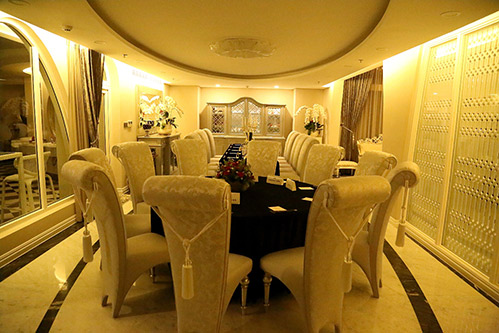 Sao Việt thuê đầu bếp, thuê nhạc công tổ chức tiệc tại biệt thự khủng - 18