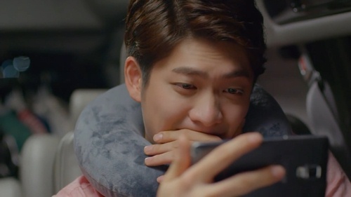 quot;Tuổi thanh xuân 2quot; bị bắt lỗi vì Nhã Phương tặng quà Kang Tae Oh - 2