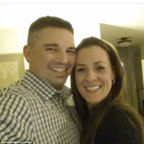 Đúng ngày ly hôn, chồng gửi tặng hoa vợ khiến nhiều người ‘giật mình’ - 2