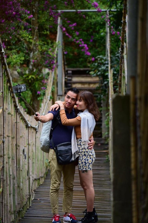 MC quot;Chúng tôi là chiến sĩquot; đã chia tay chồng, hạnh phúc bên người mới - 6