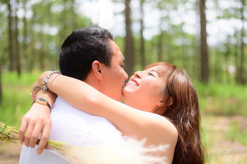 MC quot;Chúng tôi là chiến sĩquot; đã chia tay chồng, hạnh phúc bên người mới - 8