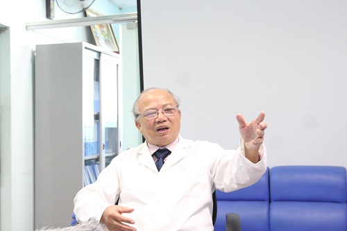 Bỏ tây y, bệnh nhân ung thư uống cả tạ lá đu đủ và cái kết đắng lòng - 1