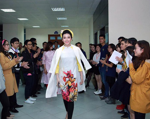 Huyền My, Lương Giang hội ngộ trên hàng ghế giám khảo - 4