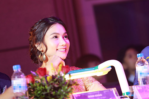 Huyền My, Lương Giang hội ngộ trên hàng ghế giám khảo - 6