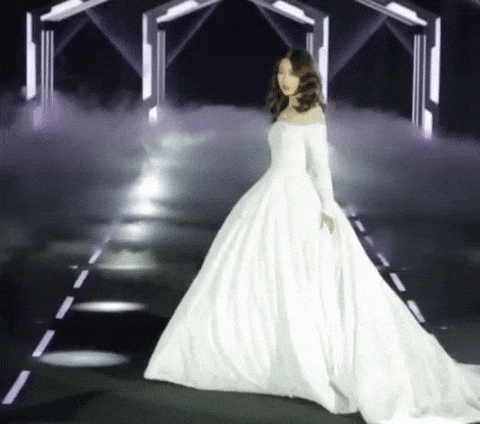 Chấm điểm trình catwalk của loạt hoa hậu Việt khi tấn công sàn diễn - 5