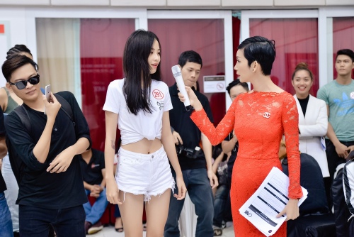 Lộ diện chị gái sinh đôi da trắng dáng xinh của Nam Em - 3