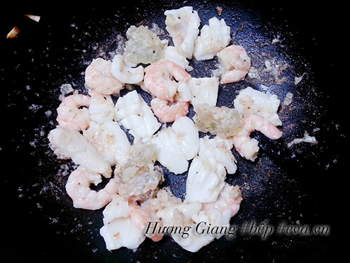 Mỳ Ý xào hải sản thơm ngon ai ăn cũng thích - 3