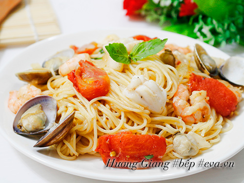 Mỳ Ý xào hải sản thơm ngon ai ăn cũng thích - 6