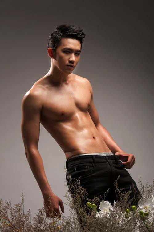 quot;Người tìnhquot; Angela Phương Trinh nóng bỏng với thân hình sáu múi - 1