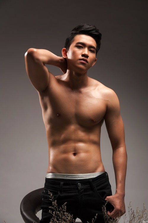 quot;Người tìnhquot; Angela Phương Trinh nóng bỏng với thân hình sáu múi - 3