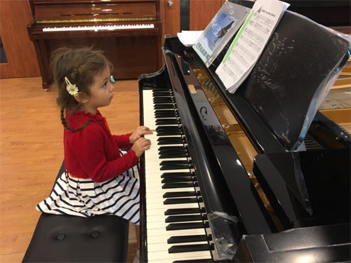 Thanh Thảo khiến fan quot;mừng hụtquot; vì hình ảnh mặc váy cưới ở tuổi 39 - 11