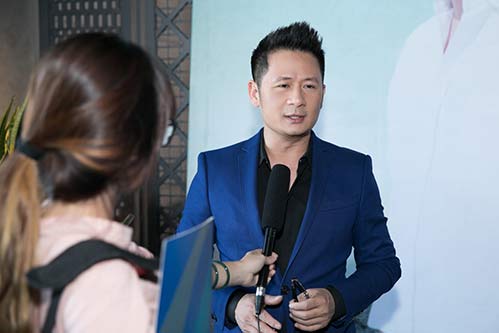 Vợ chồng Thành Được đưa con gái đáng yêu đến chúc mừng Bằng Kiều - 16