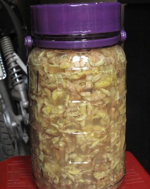 Bạn đã thử làm bình rượu gừng để trong nhà và cảm nhận hết sự diệu kỳ của nó chưa? - 3