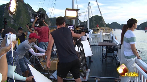 Bị chỉ trích về cảnh lấy lưng phụ nữ làm bàn rượu, Mạnh Trường nói gì? - 6