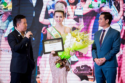 Ngọc Duyên khoe mẹ và em gái đáng yêu trong tiệc tri ân hoành tráng - 14