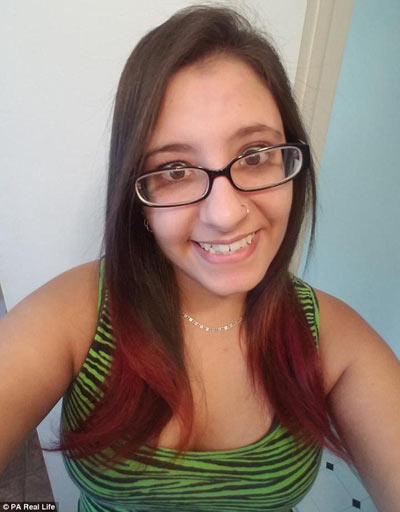 Ông bố bán nhà lấy tiền cho con gái... nâng ngực - 2