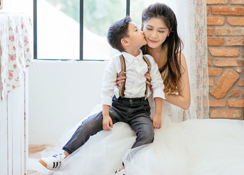 Vợ chồng Đăng Khôi kỷ niệm 3 năm ngày cưới và 11 năm bên nhau - 7