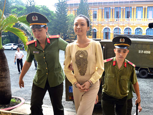 Vụ hoa hậu Phương Nga: Ông Cao Toàn Mỹ tố cáo người tung “hợp đồng tình dục” - 1