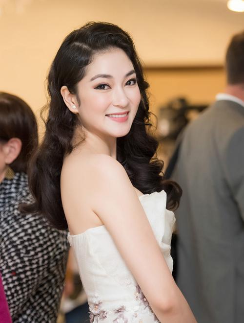 Sau đăng quang, loạt hoa hậu Việt nâng hạng nhan sắc, sang trang cuộc đời - 4