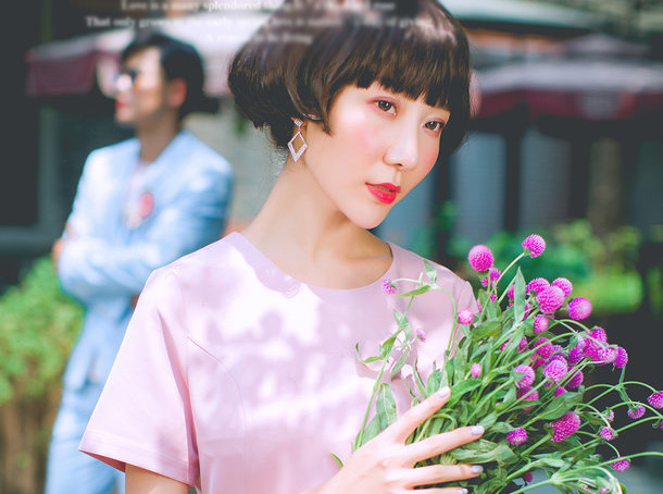 Chỉ mới yêu nhau, anh đã đánh em như cơm bữa - 2
