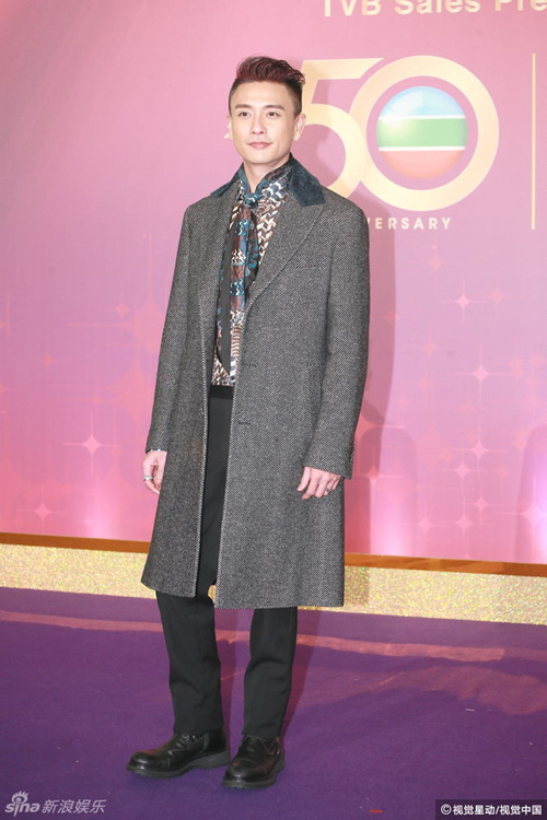 quot;Đàn chịquot; của đài TVB kín đáo vẫn lấn át quot;đàn emquot; ăn mặc táo bạo - 5