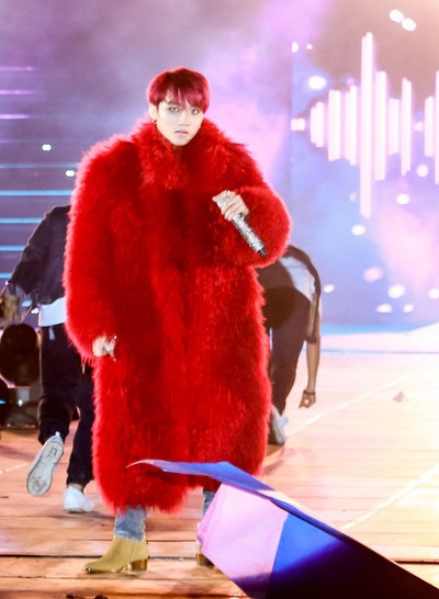 Sao Việt và những màn quot;tra tấnquot; thị giác với thời trang lông - 7