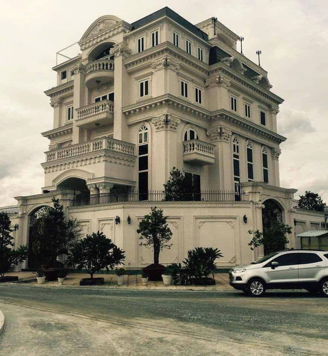 Sao Việt thuê đầu bếp, thuê nhạc công tổ chức tiệc tại biệt thự khủng - 5