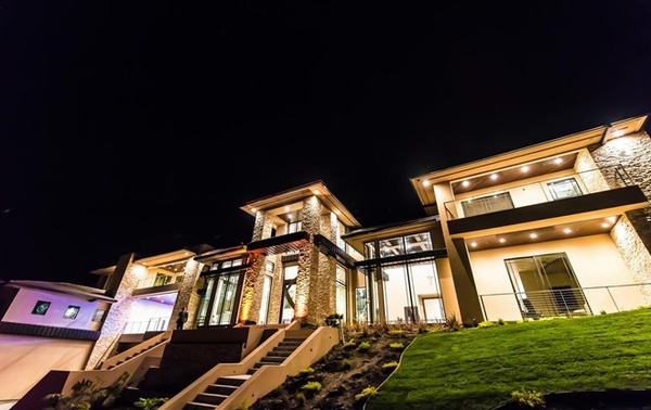 Sao Việt thuê đầu bếp, thuê nhạc công tổ chức tiệc tại biệt thự khủng - 6