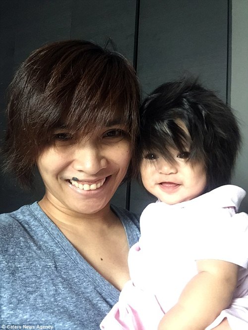 Đây là bé gái có mái tóc quot;hotquot; nhất được hội mê con nít săn lùng - 6