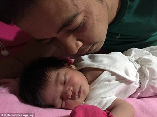 Đây là bé gái có mái tóc quot;hotquot; nhất được hội mê con nít săn lùng - 4