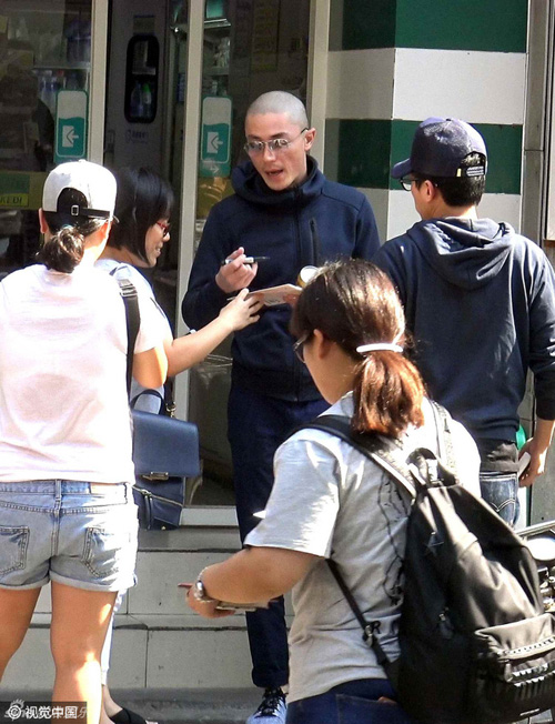 Bị đeo bám, Hoắc Kiến Hoa nổi giận: quot;Các người đã chụp đủ chưa?quot; - 3