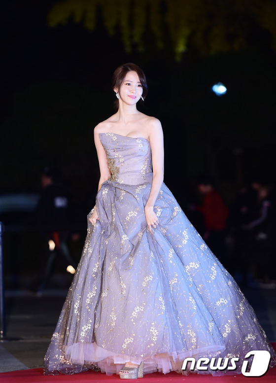 Chi Pu đánh bật dàn mỹ nhân xứ Hàn trên thảm đỏ Asia Artist Awards - 6