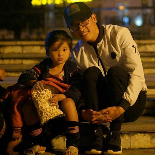 Đôi mắt trong veo của bé gái Sapa này sẽ thu hút bạn ngay từ bức ảnh đầu tiên - 5