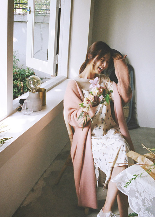 4 cách phối để mặc cardigan không quot;già như bà ngoạiquot; - 11