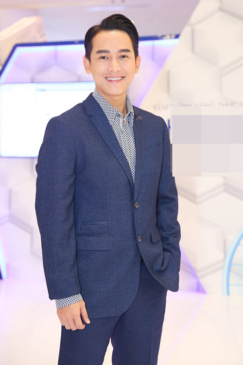 Vắng chồng, Tú Vi rạng rỡ trong sự kiện cùng Hứa Vĩ Văn - 5