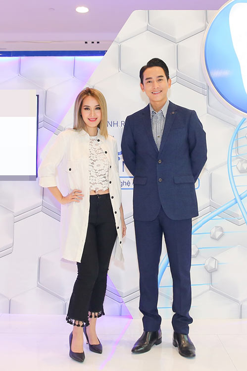 Vắng chồng, Tú Vi rạng rỡ trong sự kiện cùng Hứa Vĩ Văn - 3