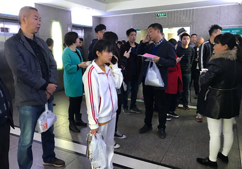 Thiếu nữ 19 tuổi rao bán trinh tiết với giá 650 triệu để cứu anh trai bị ung thư - 5