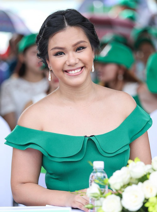 Những mỹ nhân showbiz Việt xuống sắc trông thấy khi mang bầu, sinh con - 11