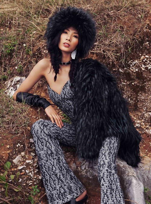 Hoàng Thuỳ tung ảnh nóng bỏng giữa tin đồn bị cấm diễn - 5