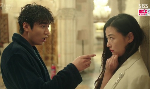 Huyền thoại biển xanh tập 2: Lee Min Ho và Jeon Ji Hyun có nụ hôn đại dương ướt át - 7