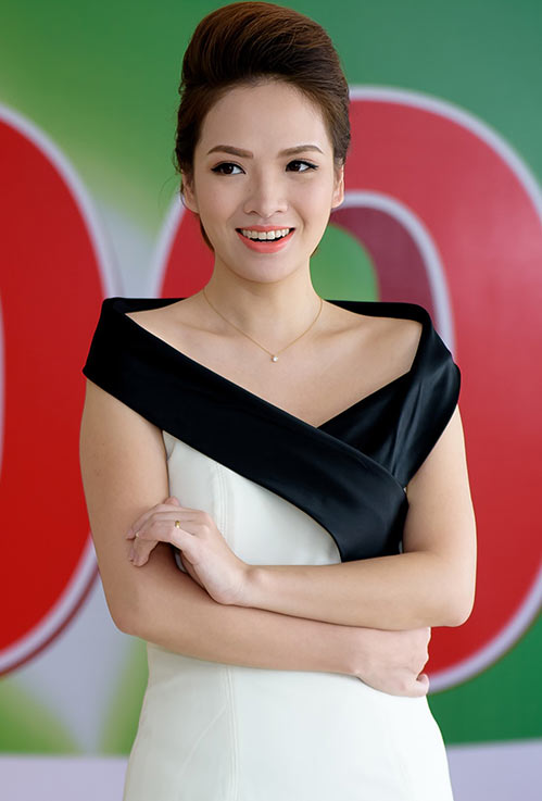 MC Đan Lê xinh đẹp rạng rỡ, một mình đi làm khách mời - 4