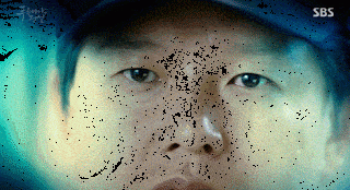 Vượt mặt “Hậu duệ mặt trời”, “Huyền thoại biển xanh” bị nghi là hàng đạo nhái - 6