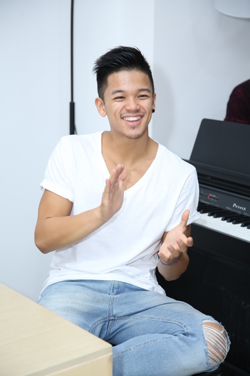 Trọng Hiếu mặc giản dị đến “truyền lửa” cho đội Khắc Hưng - 1