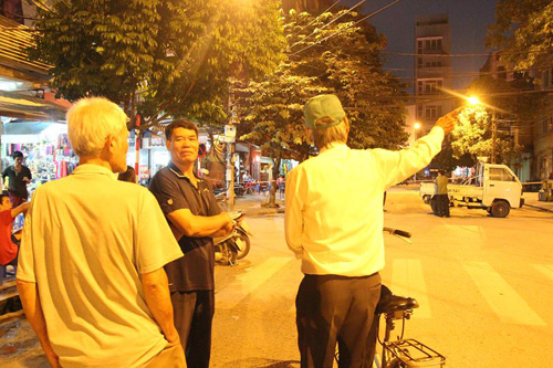 Vụ nổ bốt điện: Hai vợ chồng người bán nước đang rất nguy kịch - 1