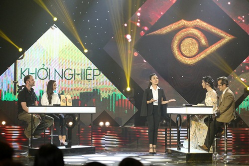 Đàm Vĩnh Hưng cắt phăng tóc của nữ thí sinh ngay trên sóng trực tiếp - 15