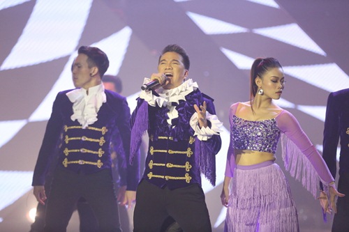 Đàm Vĩnh Hưng cắt phăng tóc của nữ thí sinh ngay trên sóng trực tiếp - 5