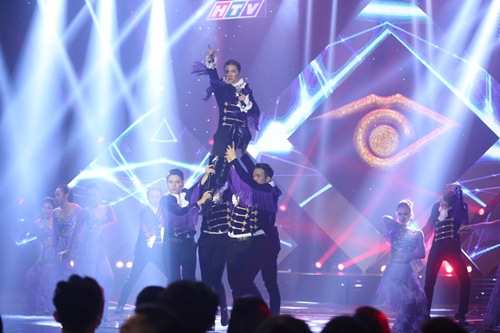 Đàm Vĩnh Hưng cắt phăng tóc của nữ thí sinh ngay trên sóng trực tiếp - 6