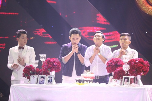 Đàm Vĩnh Hưng cắt phăng tóc của nữ thí sinh ngay trên sóng trực tiếp - 13