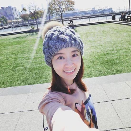 Có bầu 6 tháng, mặt mộc của Lâm Tâm Như vẫn đẹp miễn chê - 6